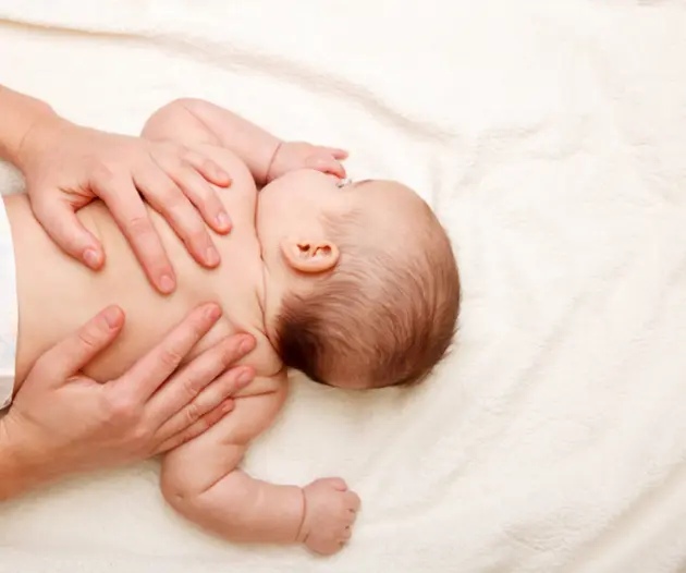 Massage bébé